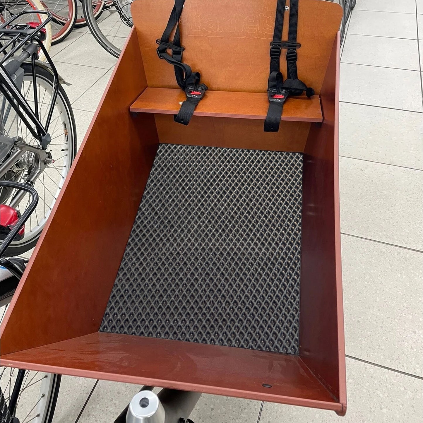 EVA Drive Premium Schutzmatte für Bakfiets Long | Passgenaue Lastenrad Fußmatte aus Eva | Rutschfester Bodenmatte Teppich | Lastenrad Zubehör | Pflegeleicht & Umweltfreundlich