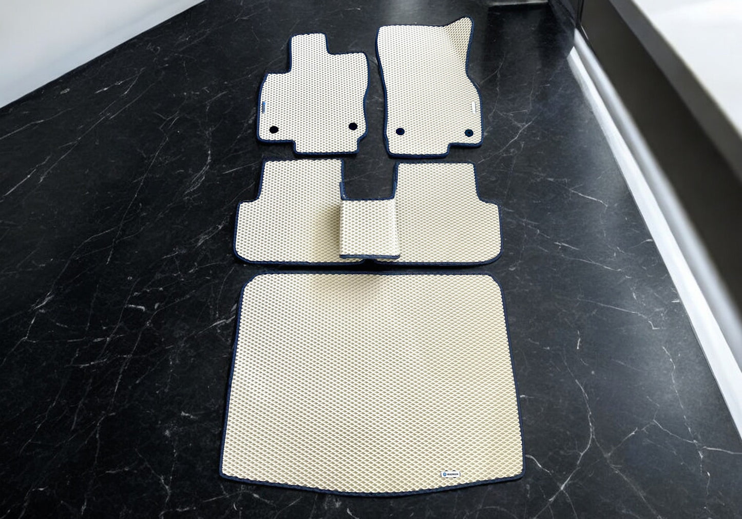 Made-to-measure car floor mats - complete set with trunk EVA Drive