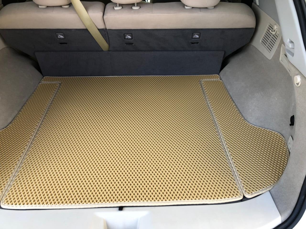 Made-to-measure car floor mats - complete set with trunk EVA Drive