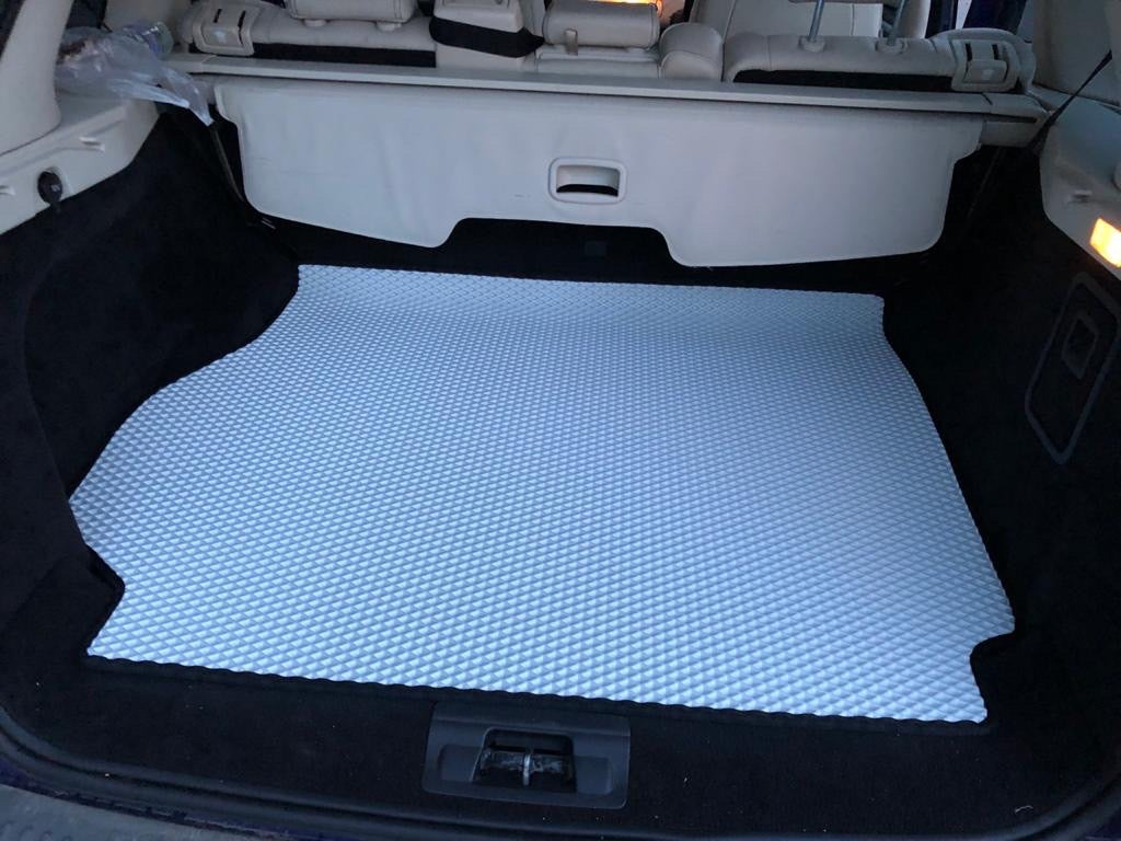 Made-to-measure trunk mats EVA Drive