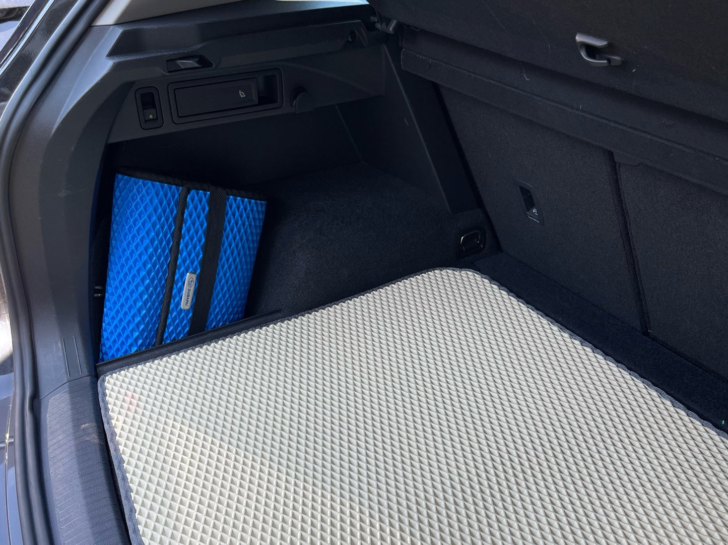 Smart car box Eva Drive -Big (Hx35 Lx61 Wx23 cm)