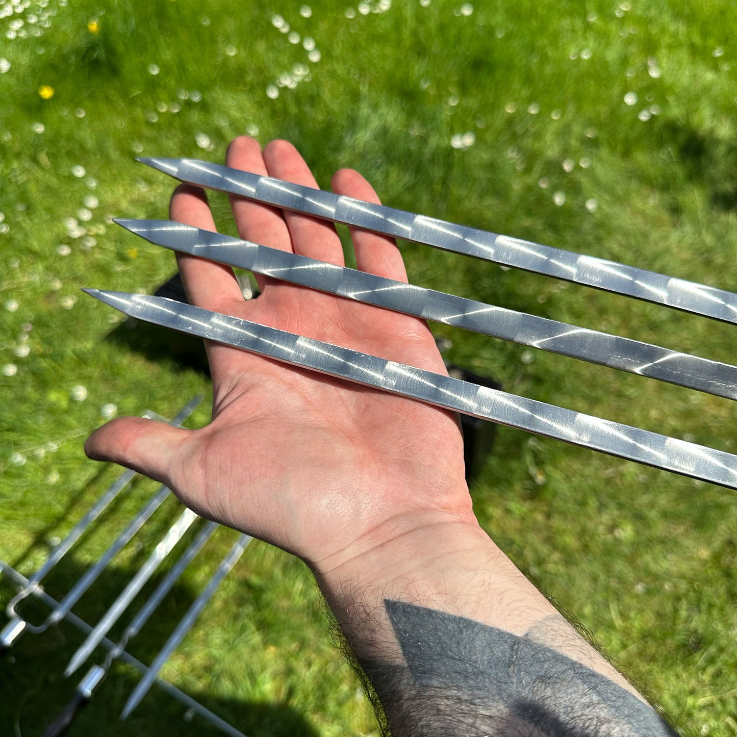 Schaschlikspieße aus Edelstahl 3 mm mit Holzgriff – BBQ Spieße für Grill & Kebab