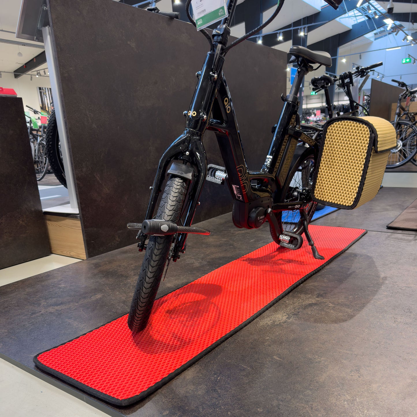 EVA Drive Fahrrad Unterlegmatte – Wasserdichte Fahrradmatte für Wohnung, Garage, Keller | Bodenmatte für Fahrradschutz gegen Schmutz & Nässe