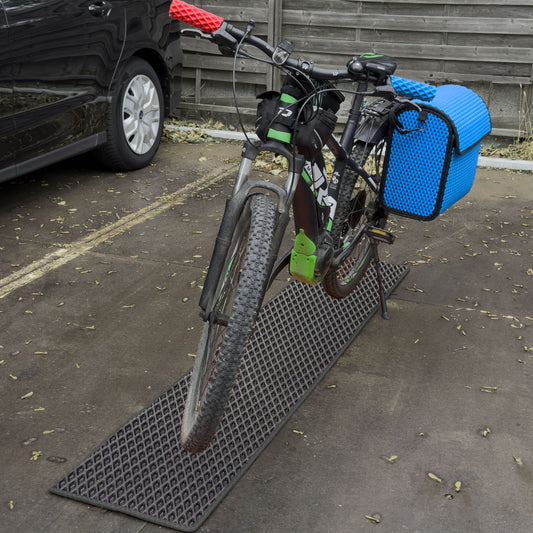 EVA Drive Fahrrad Unterlegmatte & Parkmatte 200 × 40 cm gegen Schmutz und Nässe - Schwarz