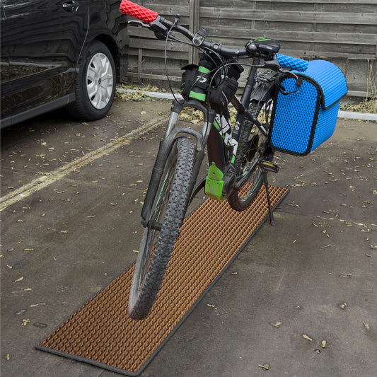 EVA Drive Fahrrad Unterlegmatte & Parkmatte 200 × 40 cm gegen Schmutz und Nässe - Braun, schwarzer Rand