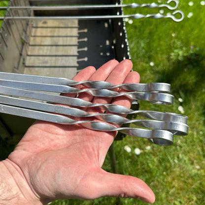 GOROCH klassische Schaschlikspieße aus Edelstahl – 57 cm Grillspieße, 3 mm stark, 10 mm breit, komplett aus Metall, rostfrei & robust, ideal für BBQ & Holzkohlegrill