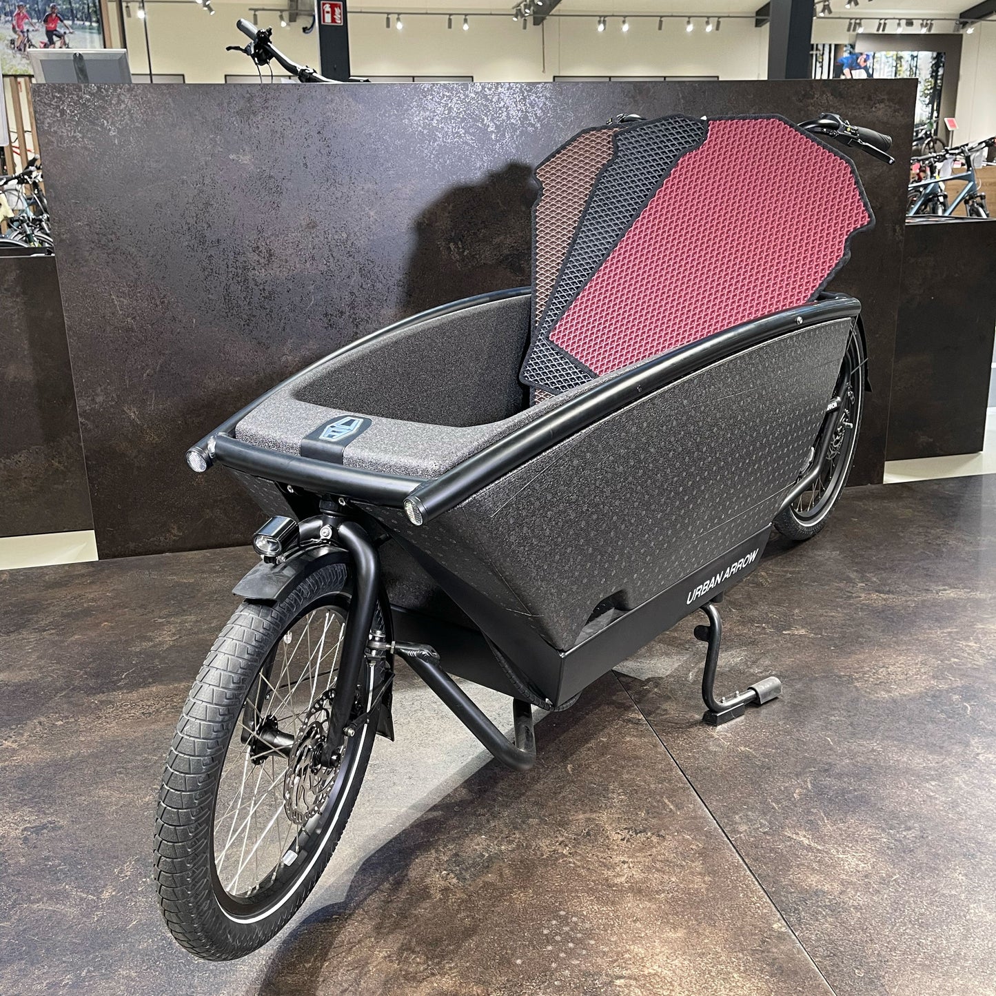 EVA Drive Schutzmatte für Urban Arrow Family mit 2 Sitzbänken - passgenaue Bodenmatte